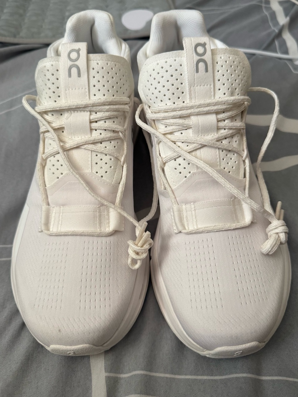 On Running women’s Cloudnova Sneakers in Off-White/Cream